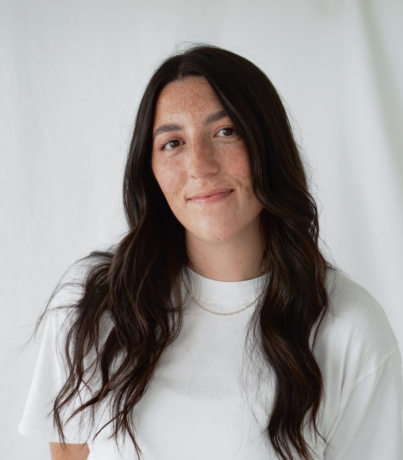 headshot of Ali Roemhildt